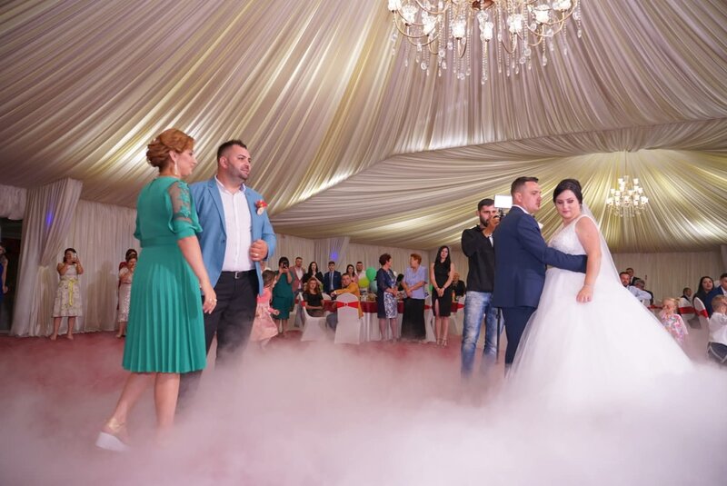 Fotograf, videograf, cabina foto, cameraman, drona, DJ, filmari.